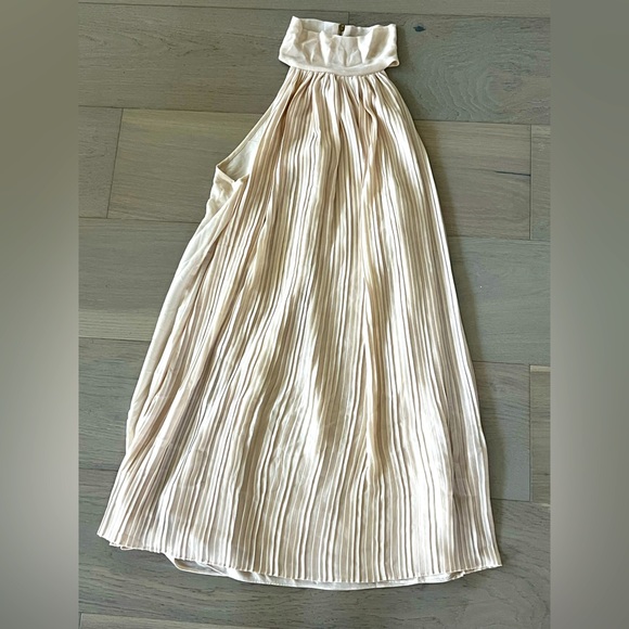 Zara Cream Pleated Dress - Picture 1 of 5